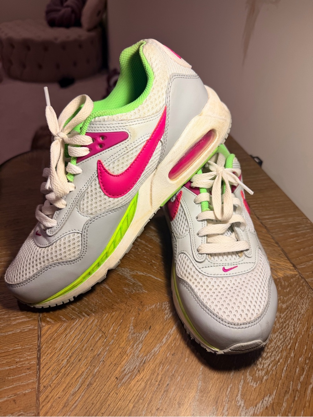 Nike Women’s White & Pink Air Max Cushion Running Sneakers